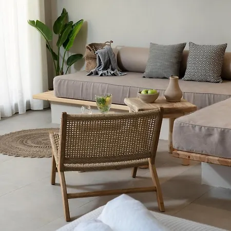 Amo Golden 크리시 아모우디아