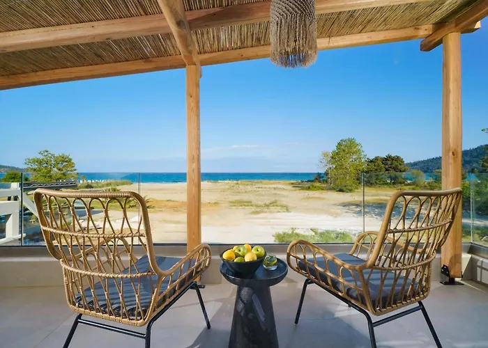 Amo Golden * Chrisi Ammoudia