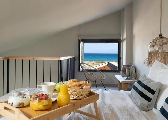 Amo Golden * Chrisi Ammoudia