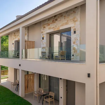 Amo Golden * Chrysi Ammoudia