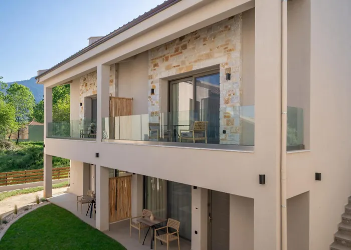 Amo Golden * Χρυσή Αμμουδιά