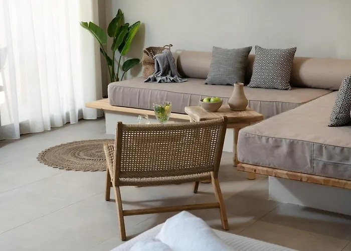 Amo Golden Χρυσή Αμμουδιά