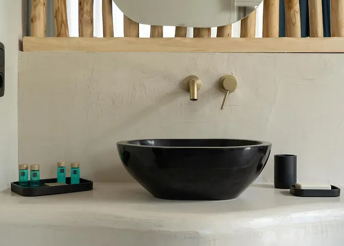 Amo Golden Χρυσή Αμμουδιά