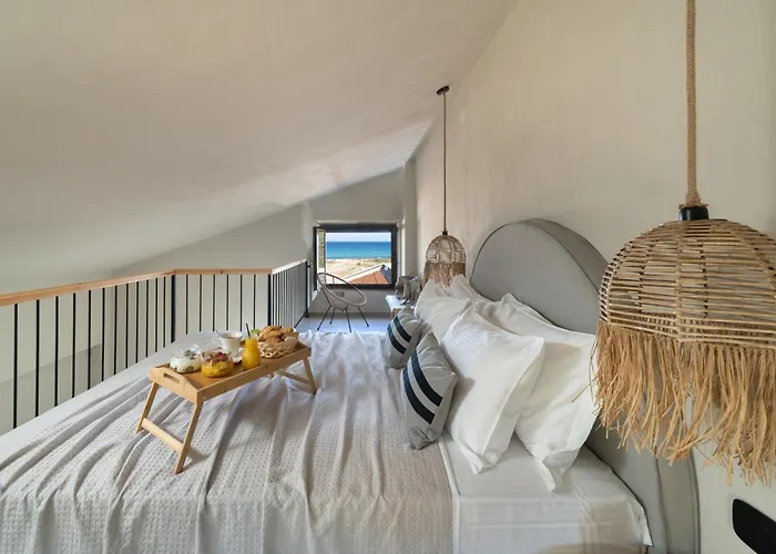 Amo Golden Χρυσή Αμμουδιά