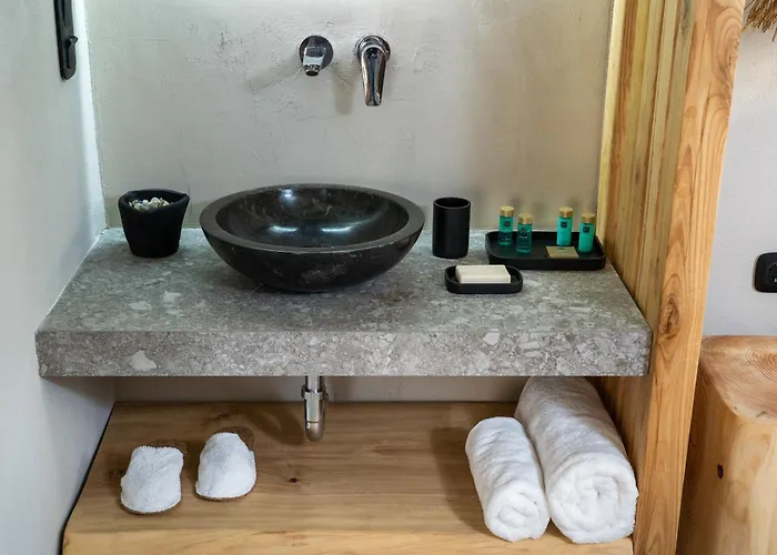 Amo Golden * Χρυσή Αμμουδιά